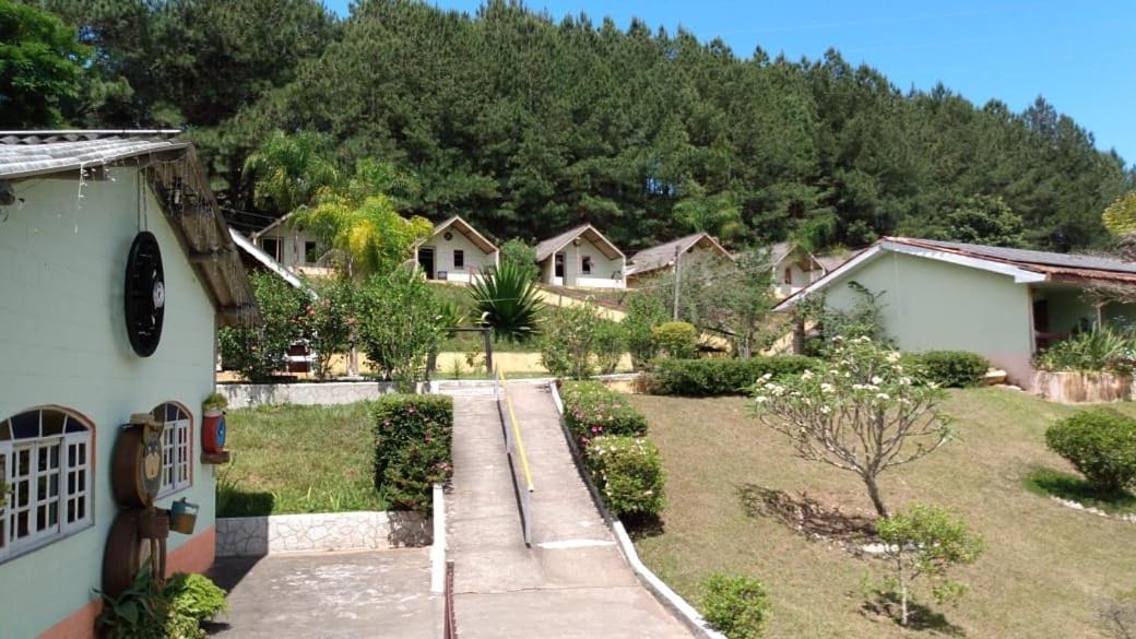 Hotel Fazenda Aldeia Do Vale Жакареи Экстерьер фото
