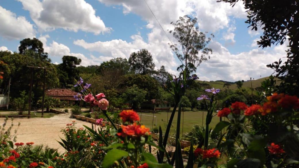 Hotel Fazenda Aldeia Do Vale Жакареи Экстерьер фото